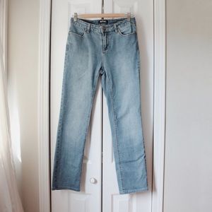Mid-rise straight-leg jeans